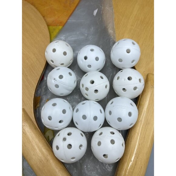 Vtg 70s Paddle Game All Original 10" Wooden Bat w/ 11 Balls FRAP Hong Kong MCM - Picture 5 of 16